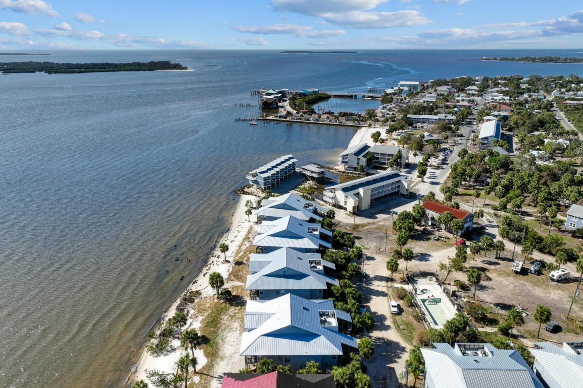 Beachfront Cedar Key Retreat With Pool Access! Exterior foto